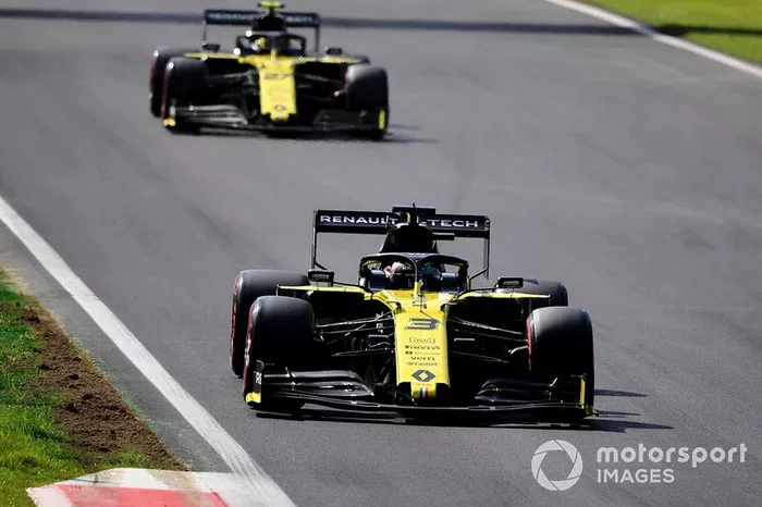 Daniel Ricciardo, Renault F1 Team R.S.19, Nico Hulkenberg, Renault F1 Team R.S. 19