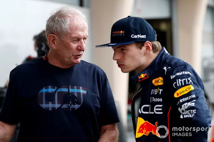 Helmut Marko, consultor de Red Bull Racing y Max Verstappen, Red Bull Racing RB18
