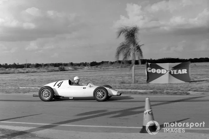 Alessandro de Tomaso, Cooper T43 Osca