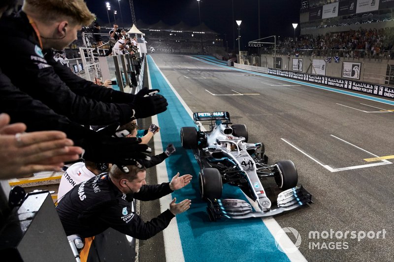#1 Mercedes (93 victorias en la década)