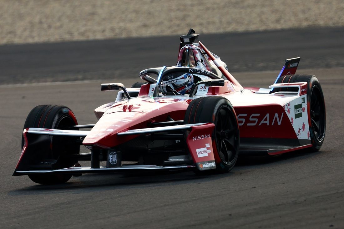 Oliver Rowland, zespół Nissan Formula E