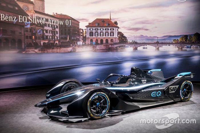 Mercedes-Benz EQ Silver Arrow 01