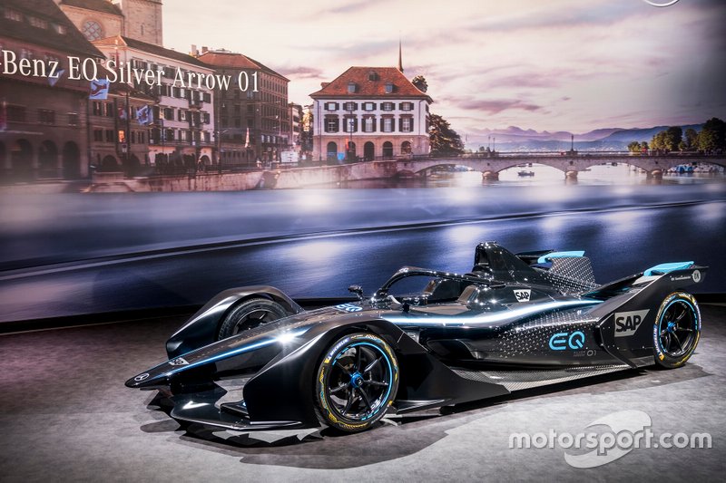 Mercedes-Benz EQ Silver Arrow 01