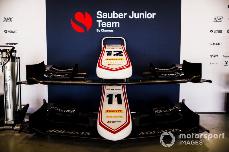 Musetti delle monoposto di Juan Manuel Correa, SAUBER JUNIOR TEAM BY CHAROUZ e Callum Ilott, SAUBER JUNIOR TEAM BY CHAROUZ