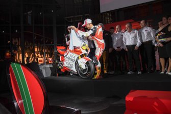 Presentazione MV Agusta F2
