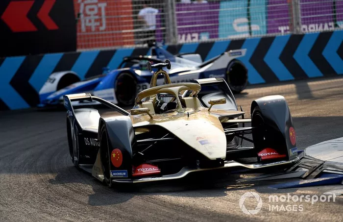 Andre Lotterer, DS TECHEETAH, DS E-Tense FE19, ahead of Antonio Felix da Costa, BMW I Andretti Motorsports, BMW iFE.18 