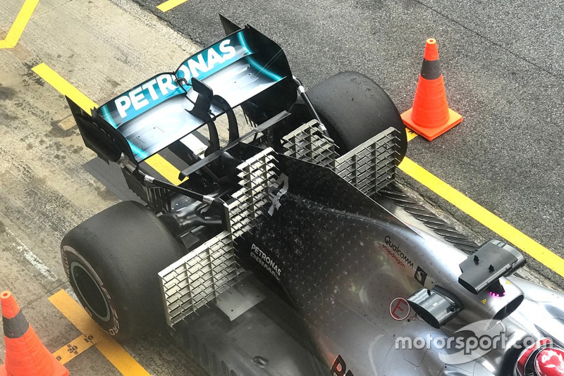 Mercedes W10