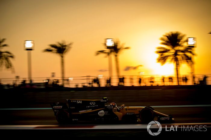 Carlos Sainz Jr., Renault Sport F1 Team RS17