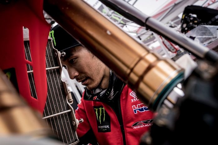 Mecánico del Monster Energy Honda Team Honda