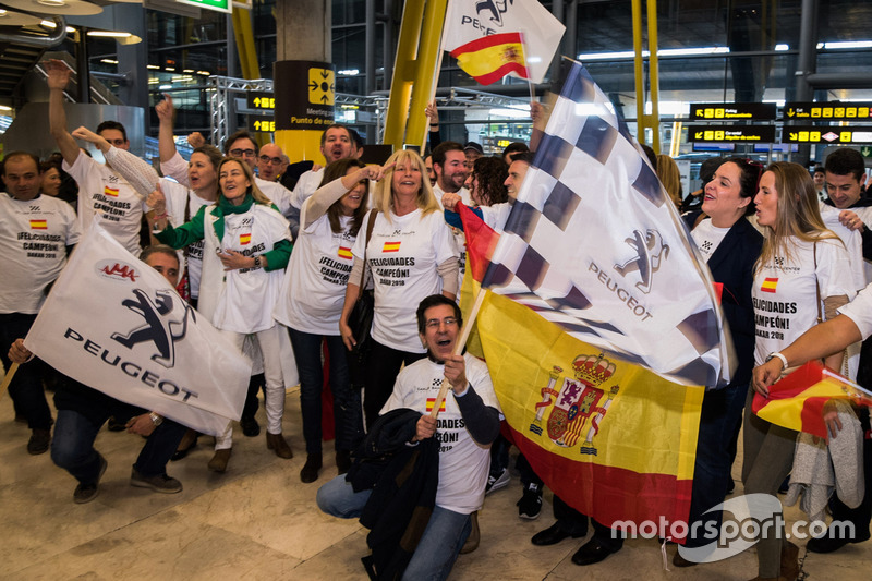 Carlos Sainz fans