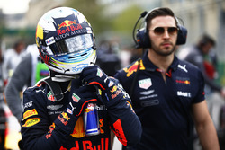 Daniel Ricciardo, Red Bull Racing RB14 Tag Heuer, on the grid