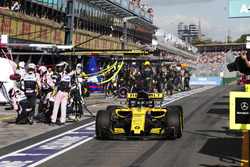 Nico Hulkenberg, Renault Sport F1 Team R.S. 18, maakt een pitstop