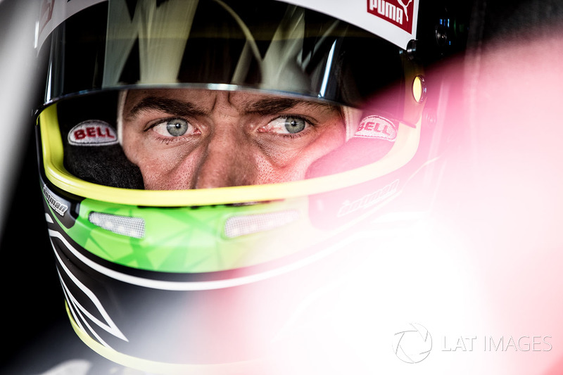 #43 BMW Team Schnitzer BMW M6 GT3: Chaz Mostert