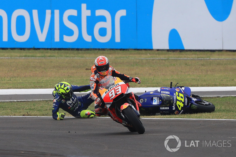 Marc Marquez, Repsol Honda Team, Valentino Rossi, Yamaha Factory Racing crash