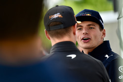 Max Verstappen, Red Bull Racing en Stoffel Vandoorne, McLaren