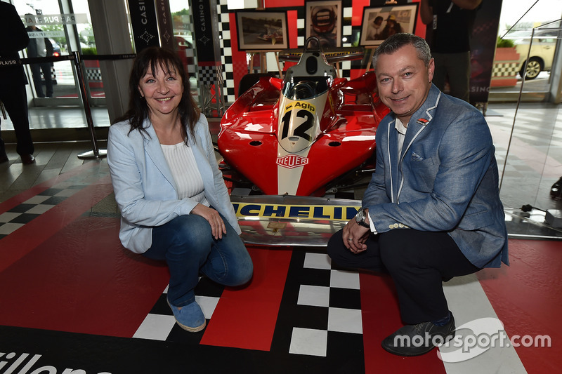 Joanne Villeneuve, Francois Dumontier