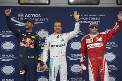 Polesitter Nico Rosberg, Mercedes AMG F1 Team; 2. Daniel Ricciardo, Red Bull Racing; 3. Kimi Räikkön