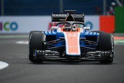 Pascal Wehrlein, Manor Racing MRT05, mit Cockpitschutz Halo