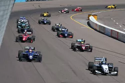 Start: Kyle Kaiser, Juncos Racing leads
