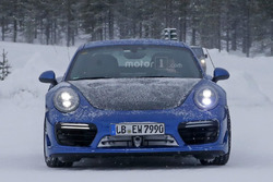 Porsche 911 GT2 spyshot
