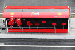Пит-уолл Ferrari