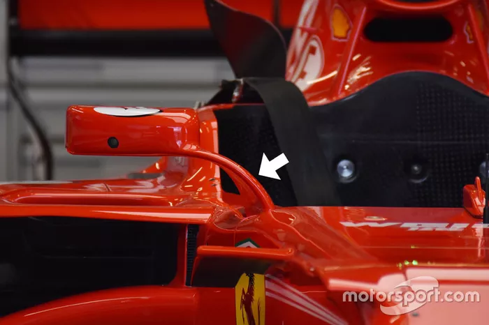 Ferrari SF70H spiegels