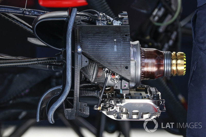 Red Bull Racing RB13 front brake and wheel hub detail