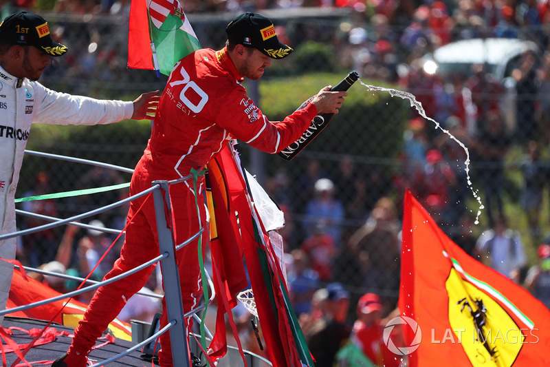 Podium: race winner Lewis Hamilton, Mercedes AMG F1, third place Sebastian Vettel, Ferrari