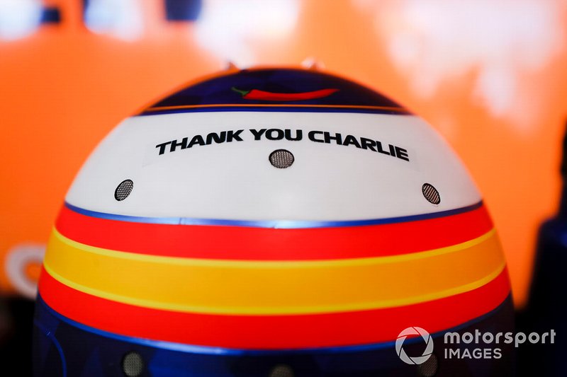 Charlie Whiting anısına, Carlos Sainz Jr., McLaren