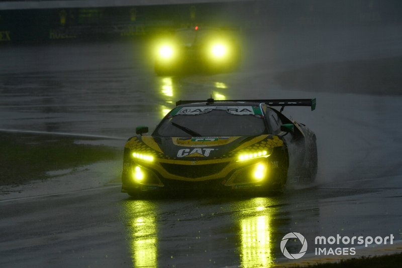 #57 Meyer Shank Racing w/ Curb-Agajanian Acura NSX GT3, GTD: Katherine Legge, Ana Beatriz, Simona De Silvestro, Christina Nielsen