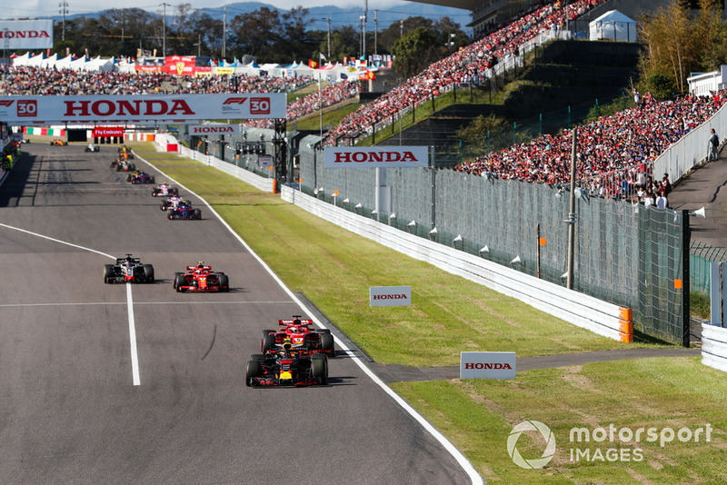 Макс Ферстаппен, Red Bull Racing RB14, Себастьян Феттель, Ferrari SF71H, Кімі Райкконен, Ferrari SF71H і Ромен Грожан, команда Haas F1 VF-18