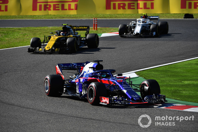 Brendon Hartley, Scuderia Toro Rosso STR13, Carlos Sainz Jr., Renault Sport F1 Team R.S. 18 y Charles Leclerc, Sauber C37