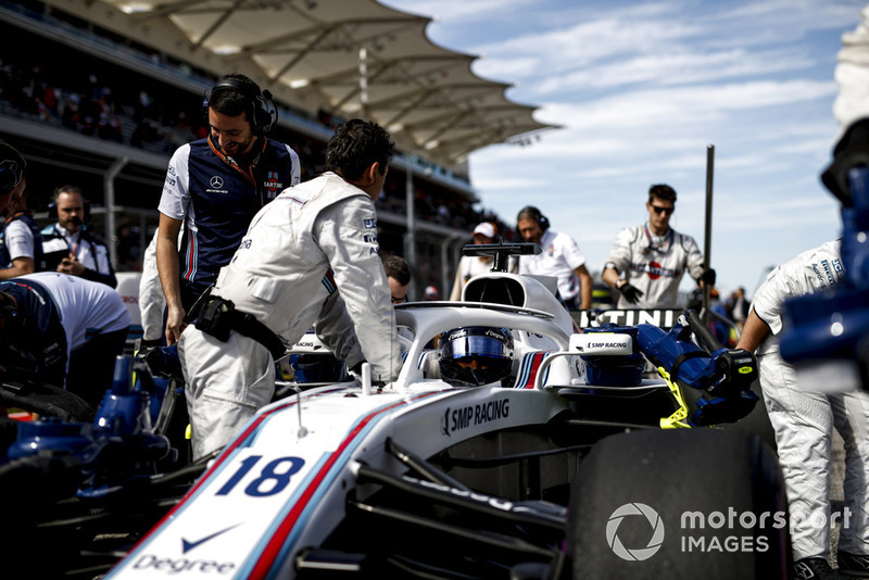 Lance Stroll, Williams FW41, en la parrilla
