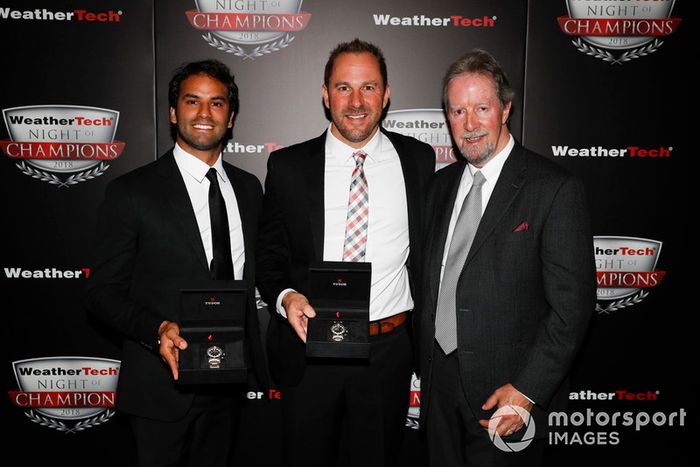 IMSA (Prototipos): Eric Curran (en el centro) y Felipe Nasr (a la izquierda)