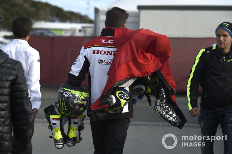 La tuta di Cal Crutchlow, Team LCR Honda dopo l'incidente