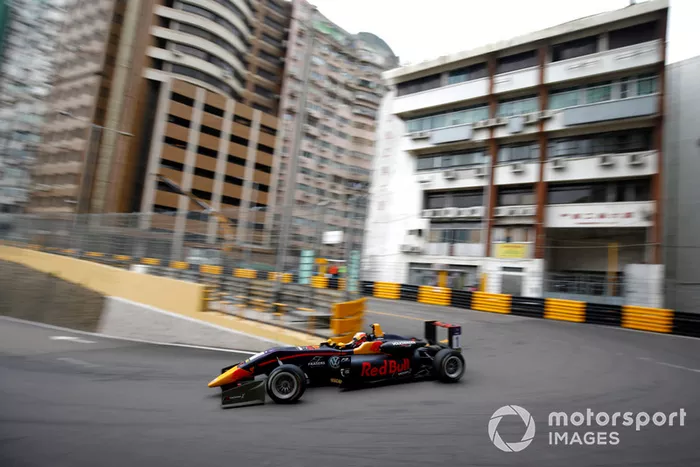 Dan Ticktum, Motopark Academy