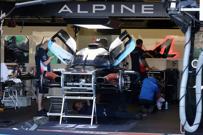 #36 Alpine Endurance Team Alpine A424