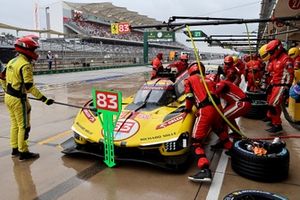 #83 AF Corse Ferrari 499P: Robert Kubica, Yifei Ye, Philip Hanson