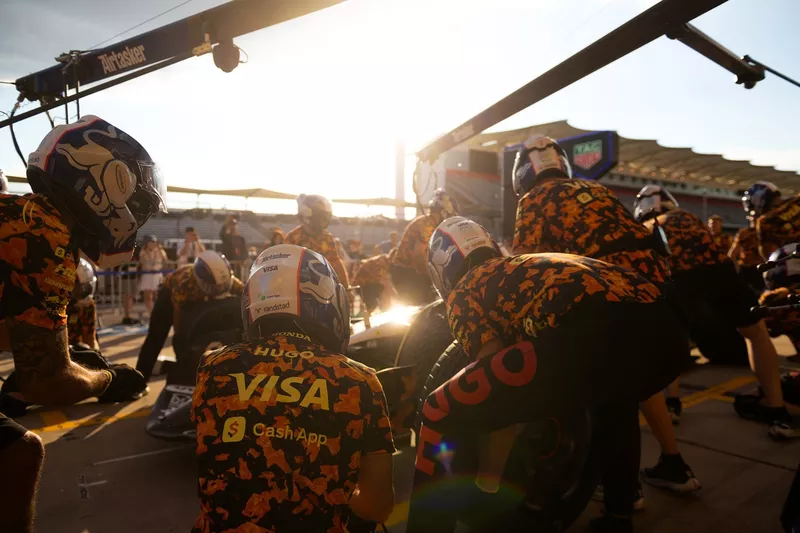 Racing Bulls - Essais au stand de ravitaillement