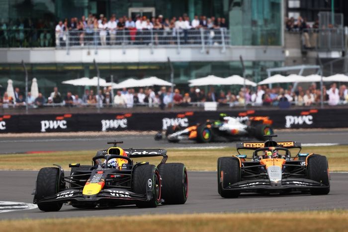 Oscar Piastri, McLaren, Max Verstappen, Red Bull Racing