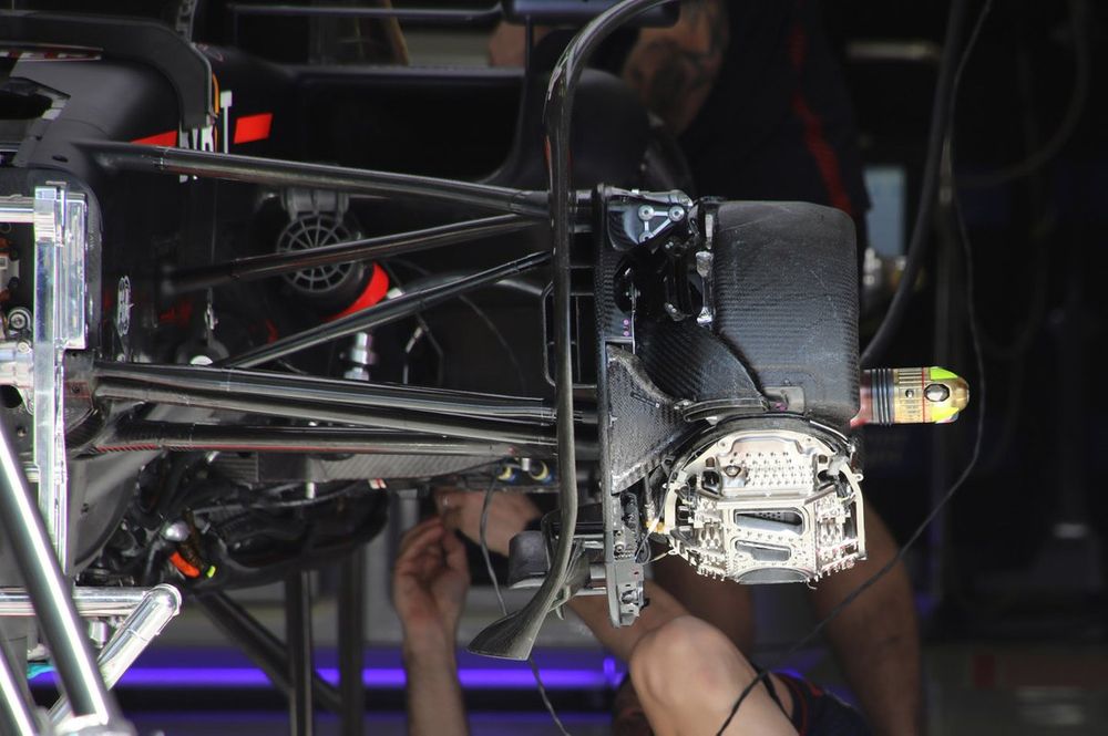 Red Bull RB19: la pinza dei freni anteriori con i PIN