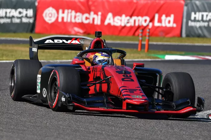 SF19開発車両『赤寅』
