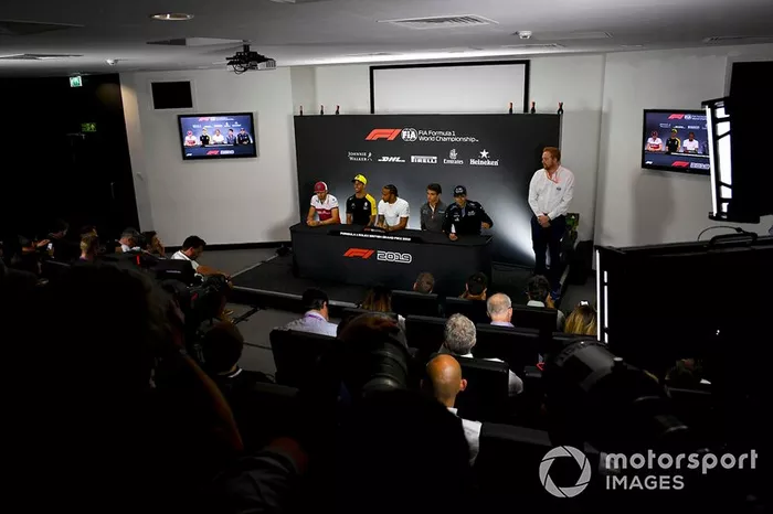 Antonio Giovinazzi, Alfa Romeo Racing, Daniel Ricciardo, Renault F1 Team, Lewis Hamilton, Mercedes AMG F1, Lando Norris, McLaren y George Russell, Williams Racing en la Conferencia de Prensa 