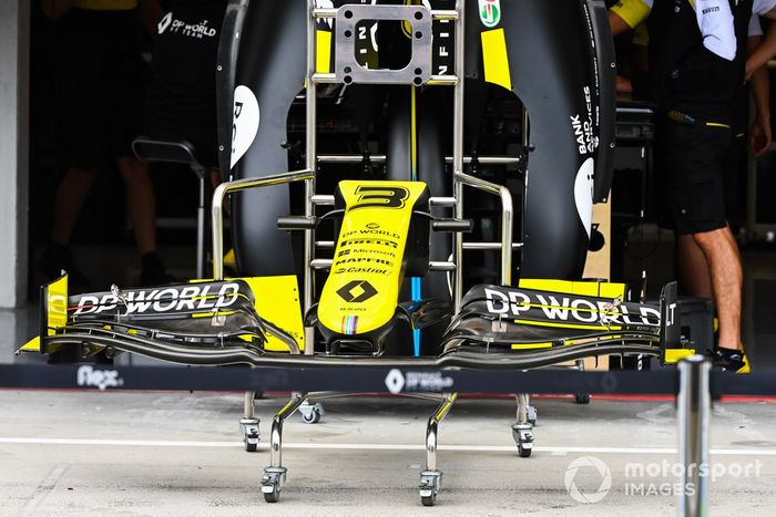 A front wing of the Daniel Ricciardo, Renault F1 Team R.S.20 