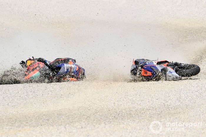 Accidente de Miguel Oliveira, Red Bull KTM Tech 3, Pol Espargaró, Red Bull KTM Factory Racing
