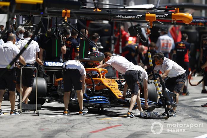 Carlos Sainz Jr., McLaren MCL35