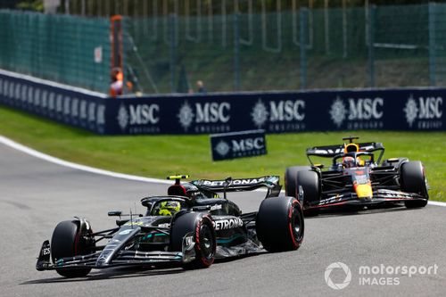 Lewis Hamilton, Mercedes F1 W14, Max Verstappen, Red Bull Racing RB19