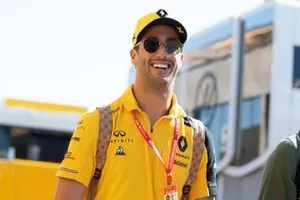 Daniel Ricciardo, Renault in de paddock