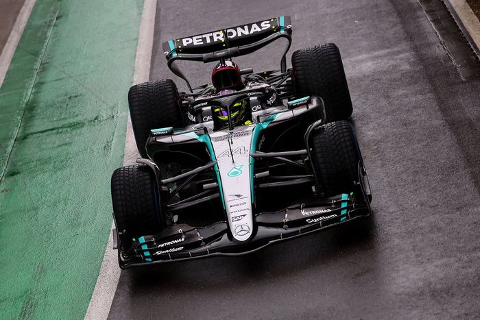 Lewis Hamilton, Mercedes W15