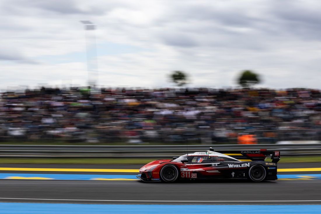  #311 Whelen Cadillac Racing Cadillac V-SeriesR: Pipo Derani, Jack Aitken, Felipe Drugovich